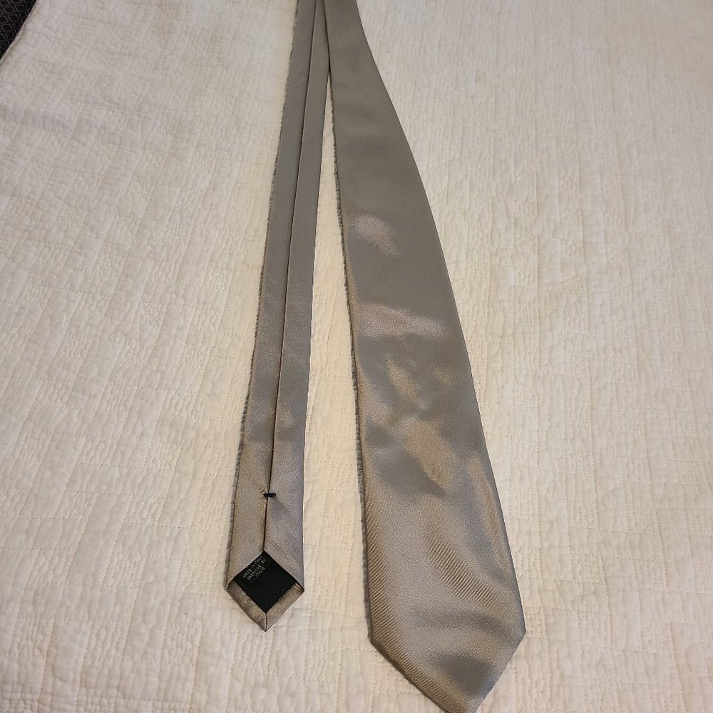 Canali Silver Tie! 100% silk Italian (of course)
